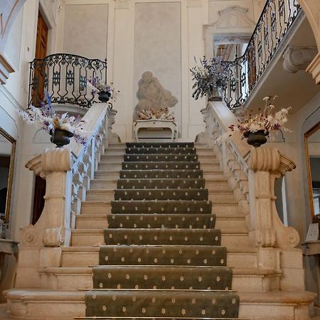 Hotel Palazzo Novello Монтикири Екстериор снимка