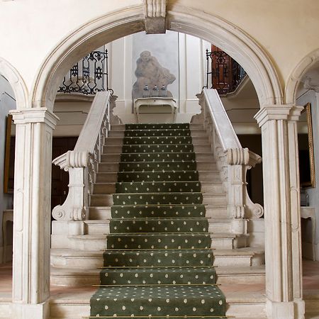 Hotel Palazzo Novello Монтикири Екстериор снимка